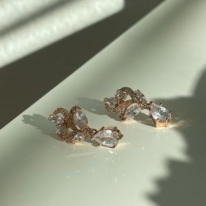 Rose gold dangle fashion earrings